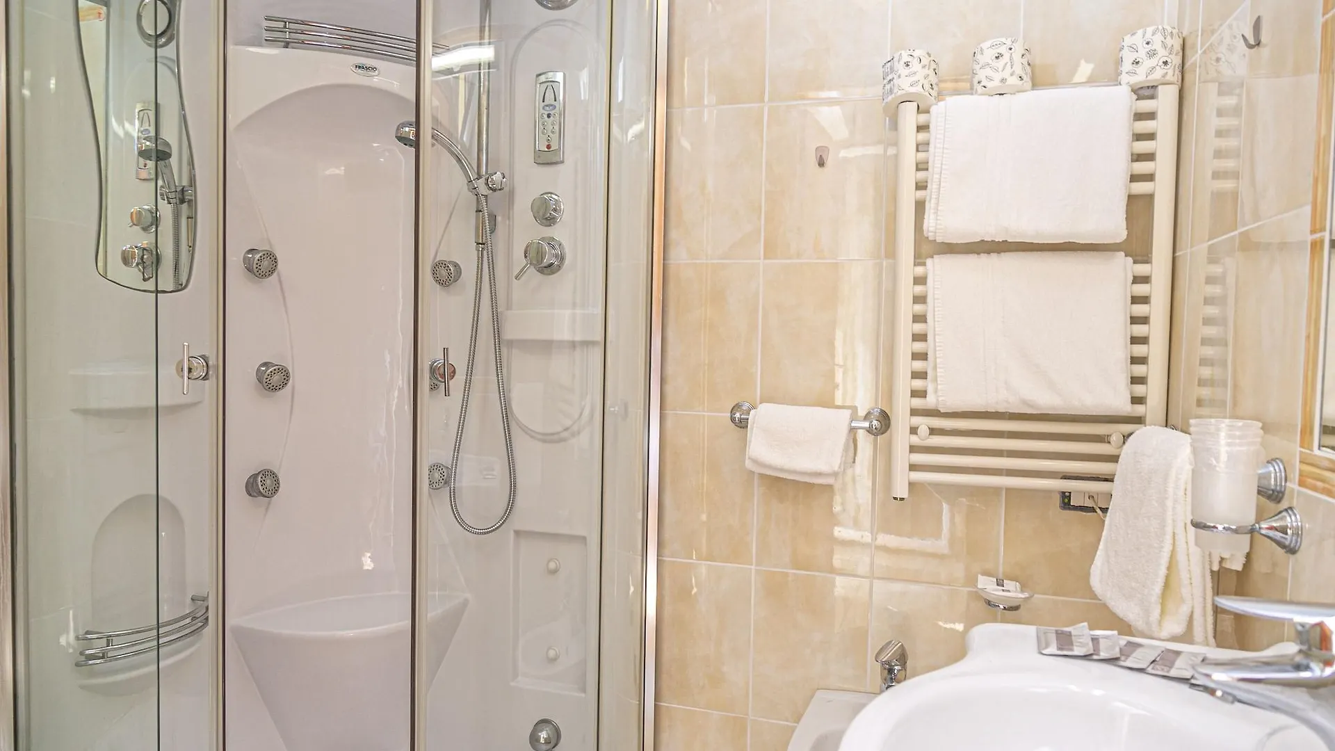 ***  Hotel Ambasciatori Bellaria-Igea Marina Italy